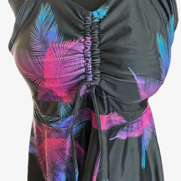 Bathing suit - Picture 3 of 6